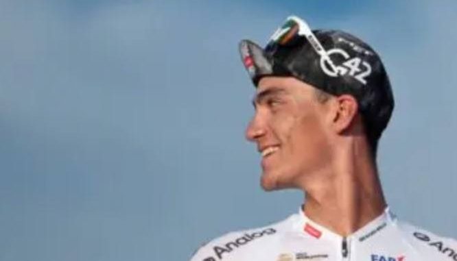 Isaac del Toro habla sobre cómo remontó pese a pinchazo y caída en la Vuelta a Burgos