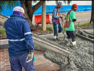 Avanza Municipio de Aguascalientes en la colocación de concreto hidráulico en la Av. Mariano Hidalgo