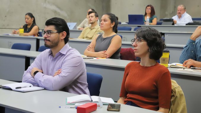 UAA impulsa el análisis de los retos urbanos contemporáneos con curso especializado sobre vivienda y gentrificación