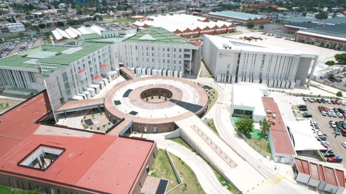 En un hecho sin precedentes salvan la vida de una paciente con corazón y pulmón artificial en el Hospital Hidalgo