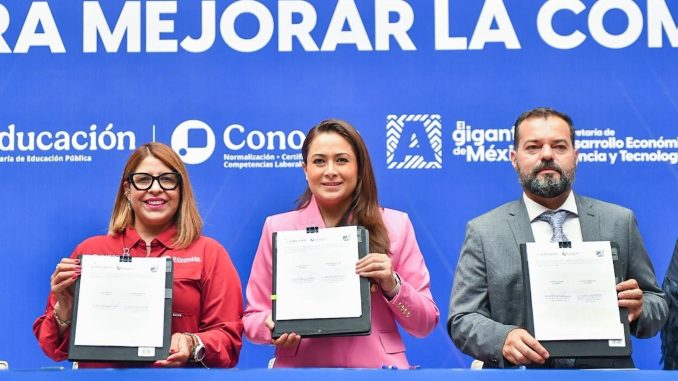 Gobernadora Tere Jiménez impulsa la Certificación Laboral para fortalecer la competitividad de Aguascalientes