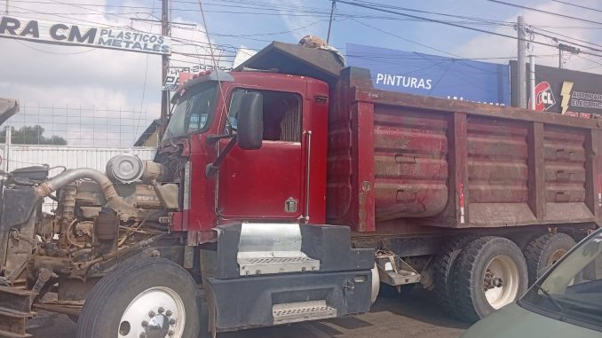 Policías Estatales en conjunto con Municipales de SFR recuperan vehículo que contaba con reporte de robo en Guanajuato