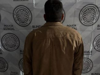 Policías Estatales y Municipales de San José de Gracia detienen a sujeto por daños a una radio patrulla