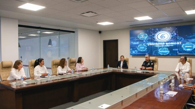Integrantes del Cabildo del Municipio de Calvillo visitan el C5i