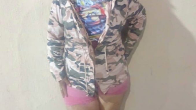 Policía Municipal detiene a Mujer por intoxicarse en vía pública y alterar el orden