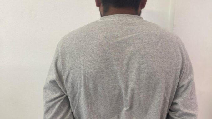 Policías Estatales detienen a una persona por uso de Licencia de Conducir falsa