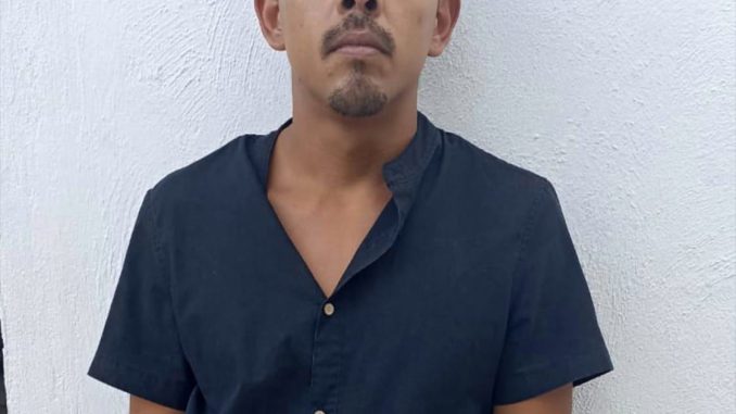 Policía Municipal detiene a hombre en posesión de sustancias ilícitas
