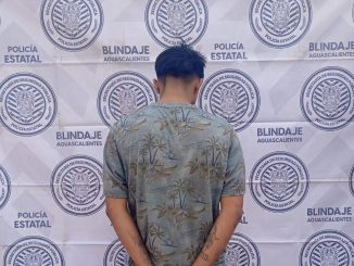 Policías Preventivos del Municipio de Rincón de Romos y Estatales logran la detención de un sujeto que tenía en su poder un arma blanca