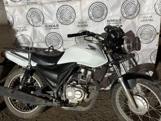 Policías Estatales y preventivos del Municipio de Jesús María recuperan vehículo tipo motocicleta en la comunidad de Bronswille