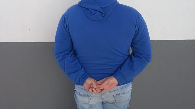 Policías Estatales de Aguascalientes detienen a sujeto por portar Licencia de Conducir falsa emitida en el Estado de Guerrero