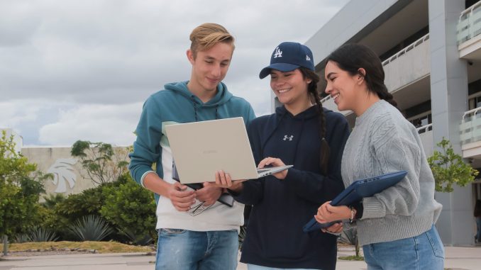 UAA abre su convocatoria de becas con apoyos del 25% hasta el 100%
