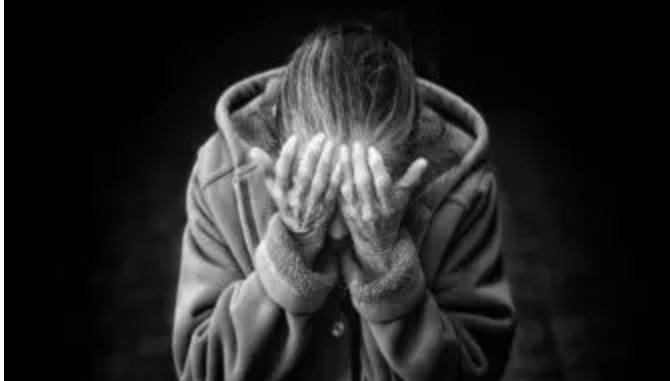 Más de mil millones de personas sufren problemas de salud mental: OMS