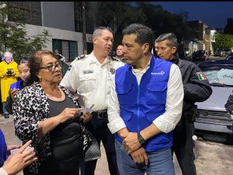 PRESIDENTE DE FRENTE, VISITA FOVISSSTE OJOCALIENTE II 8 septiembre, 2025 Agregar comentario Con el propósito de atender las necesidades de los ciudadanos y conocer sus inquietudes, así como sus propuestas, el presidente municipal, Leo Montañez, visitó a los vecinos del Fovissste Ojocaliente II. Acompañado por la diputada Arlette Muñoz Cervantes e integrantes de su gabinete, Leo Montañez refrendó su compromiso de trabajar todos los días por un mejor Aguascalientes y consolidar una administración cercana a la gente, que escuche y atienda sus peticiones. Con estas acciones se busca mejorar la prestación de los servicios públicos municipales y trabajar en las áreas de oportunidad de cada colonia, fraccionamientos y comunidades.