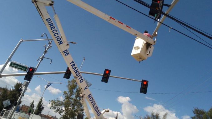 Optimiza Seguridad Pública Municipal Movilidad vial mediante sistema de ingeniería de tránsito y semáforos
