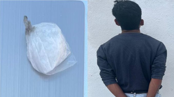 Policías Estatales detienen a sujeto en poder de un envoltorio de sustancia granulada al parecer cristal