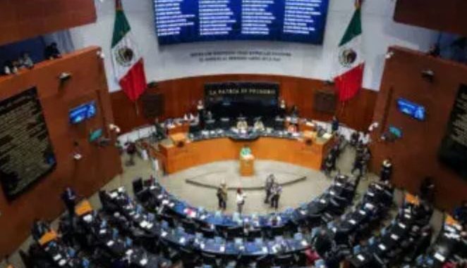 Senado abre convocatoria exprés para audiencias sobre reforma a Ley de Amparo