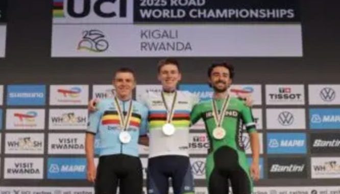 Tadej Pogacar defiende el título mundial en ciclismo de ruta | Video
