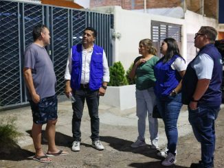 Escucha Leo Montañez peticiones de familias de Cartagena al norte de la Ciudad
