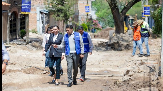 Impulsa Leo Montañez mejora de vialidades en el fraccionamiento El Riego y Barrio de El Llanito