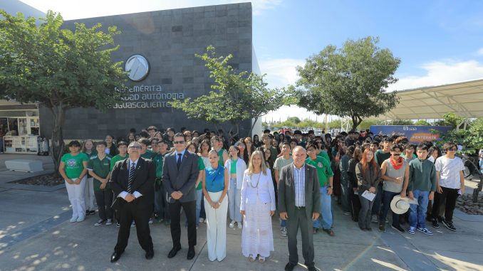 “La patria se construye todos los días”: UAA conmemora la Independencia de México con mensaje de unidad, democracia y compromiso cívico