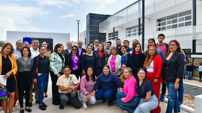 Inaugura Tere Jiménez la Universidad Intercultural para la Igualdad, la única con Becas del cien por ciento y Guardería para Niños y Adultos Mayores