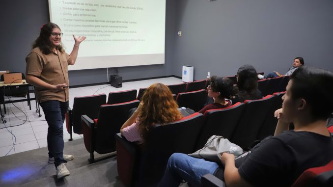 Jóvenes de la UAA exploran la industria audiovisual para su formación integral