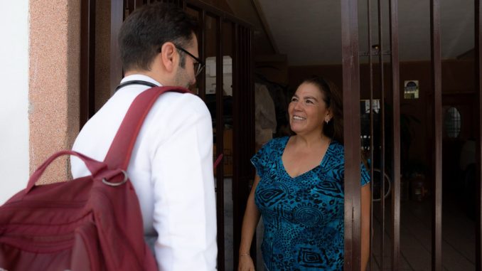 En Aguascalientes Adultos Mayores, Mujeres con embarazo de alto riesgo y personas con discapacidad reciben Atención Médica en su propia casa