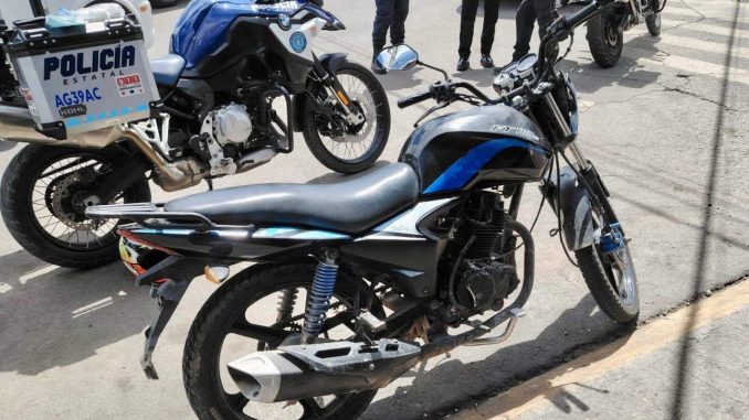 Elementos del Mando Coordinado aseguran motocicleta con alteraciones en el número de motor