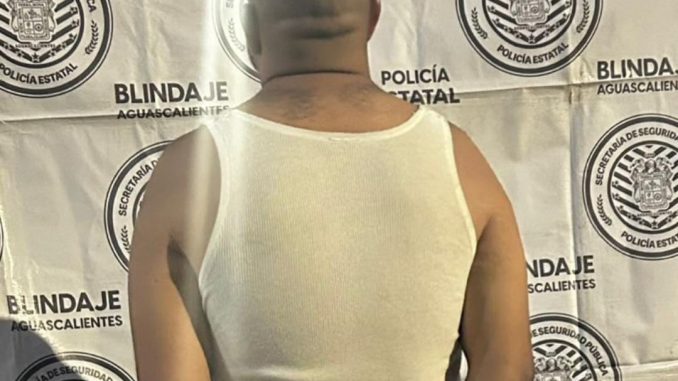 Policías Estatales detienen a sujeto que agredió a su ex esposa y posteriormente se dio a la fuga por las azoteas de varios domicilios