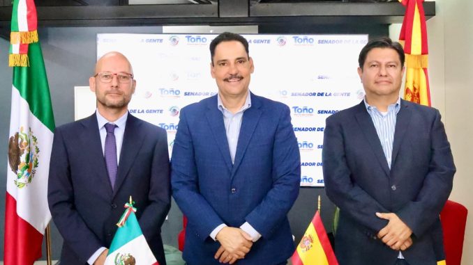 Senador Toño Martín del Campo impulsa a Jóvenes Estudiantes y Emprendedores para fortalecer sus empresas en España
