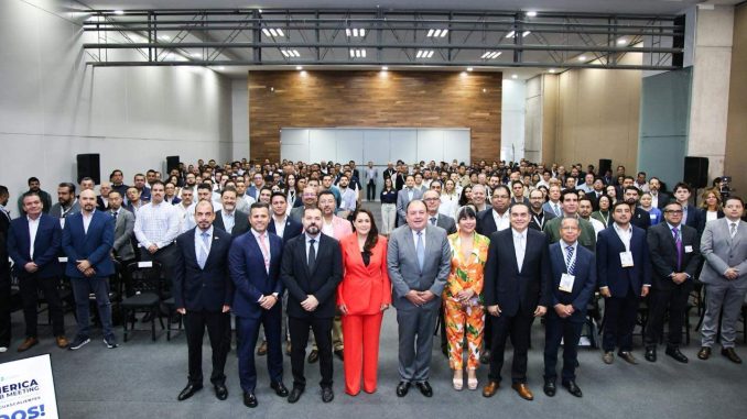 Inaugura Gobernadora Tere Jiménez el Encuentro de Negocios de la industria automotriz más Grande de México y Norteamérica