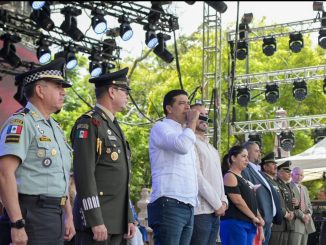 Enaltece Leo Montañez vuelo de la Fuerza Aérea Mexicana por el 450 Aniversario de la Fundación de la Ciudad