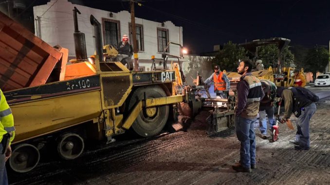 Avanza trabajos de rehabilitación vial en la calle Vázquez del Mercado