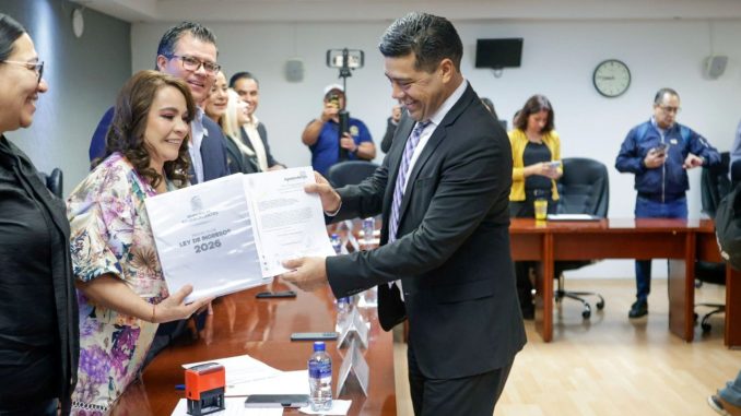 Presenta Leo Montañez Proyecto de Ley de Ingresos 2026 ante el H. Congreso del Estado