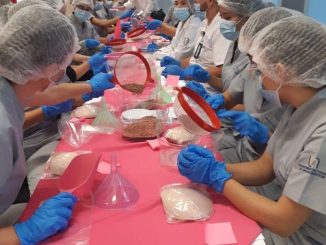   La actividad forma parte del programa Soy Rosa IMSS, que busca contribuir al bienestar físico y emocional de las mujeres con cáncer de mama.