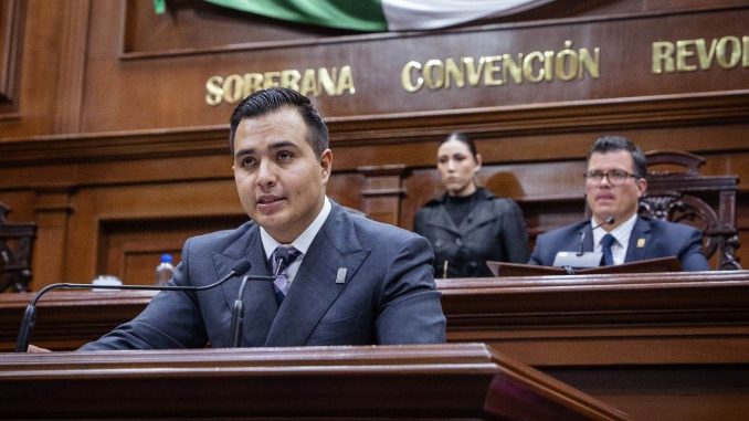 Roy Cervantes propone Iniciativa contra el Acoso Digital Infantil