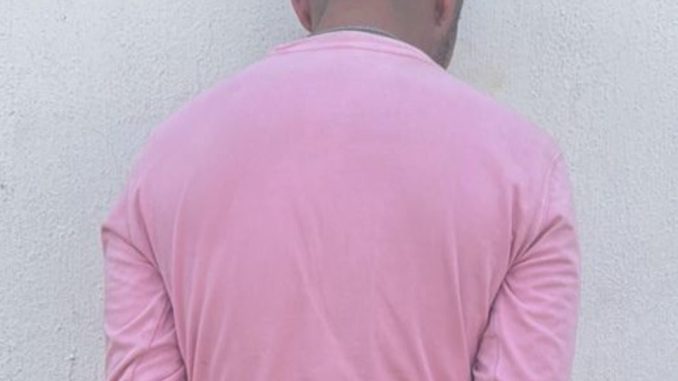 Policías Estatales detienen al sujeto en poder de un arma prohibida en el fraccionamiento San José del Arenal