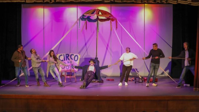 En el Teatro Antonio Leal y Romero se presentó Circo Do Só Eu, a cargo de Barracão Teatro, de Brasil