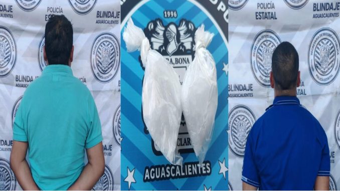 Dos personas que tenían en su poder sustancia granulada con las características del cristal fueron detenidos por la Policía Estatal en Jesús María