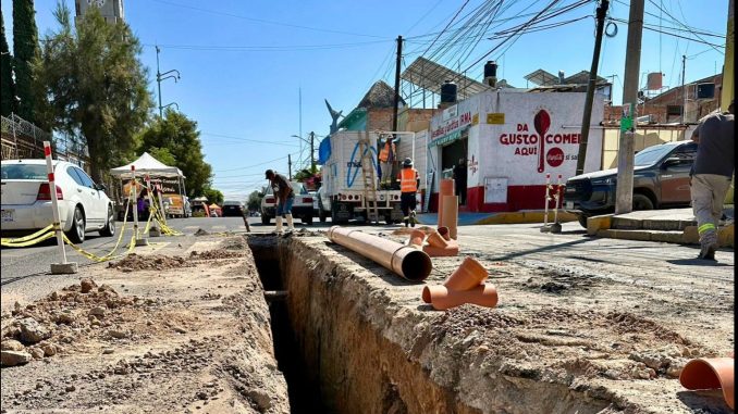 MIAA rehabilita tubería para mejorar el alcantarillado sanitario en el fraccionamiento José López Portillo
