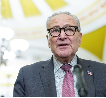 El acuerdo para abrir el Gobierno divide a los demócratas y reduce su capacidad de presión