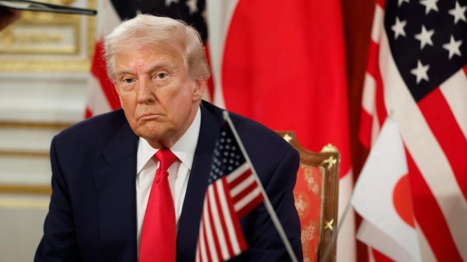 Trump recibe en la Casa Blanca a líderes financieros para una cena privada