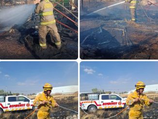 Bomberos del Estado sofocan incendio de pasto seco que alcanzó tres cabinas de tractocamiones en Jesús María