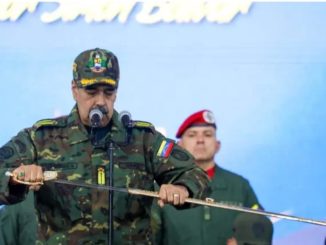 'Prohibido fallar en esta coyuntura decisiva': Maduro ante miles de simpatizantes