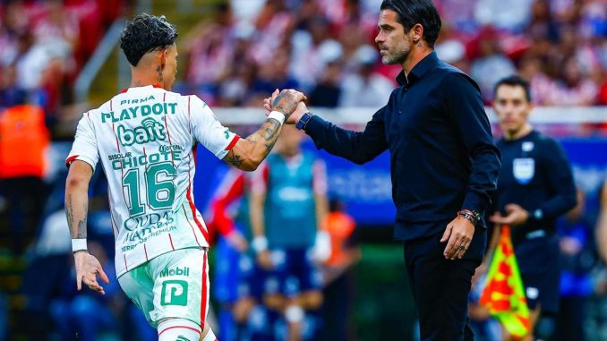 Necaxa despide al entrenador Fernando Gago