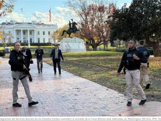 Las autoridades de EE.UU. rectifican: los guardias nacionales siguen en situación crítica tras tiroteo cerca de la Casa Blanca