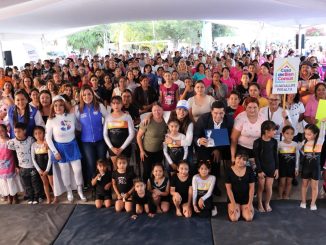 Alumnos y egresados de las Casas del Bien Común reciben Kits que les permitirán generar ingresos