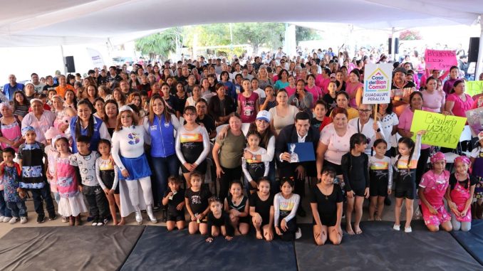 Alumnos y egresados de las Casas del Bien Común reciben Kits que les permitirán generar ingresos