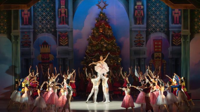 Todo listo para la presentación del Clásico Navideño "El Cascanueces" en el Teatro Aguascalientes