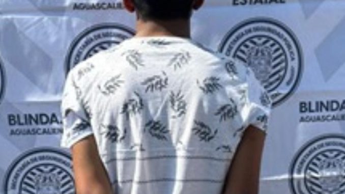 Uniformados de la Policía Estatal detienen a sujeto sobre el que pesaba una orden de aprehensión vigente por los delitos de feminicidio en grado de tentativa, violación y violencia a partir de una relación de pareja